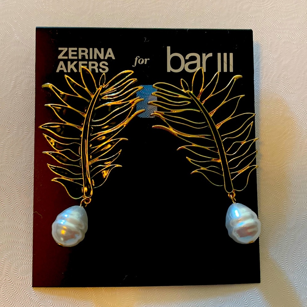 Great earrings! Enamel palm leaf with natural looking pearl